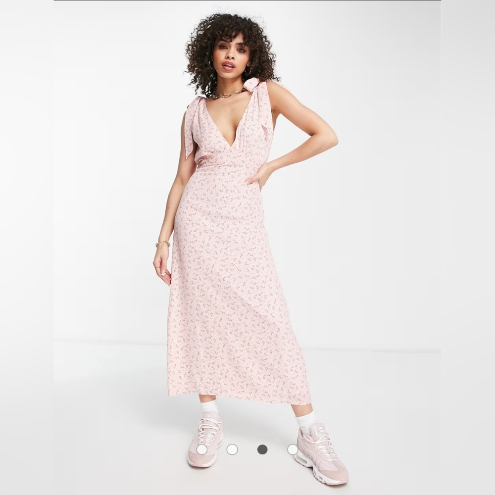 Missguided tie strap cami midaxi dress in ditsy in pink Size 6